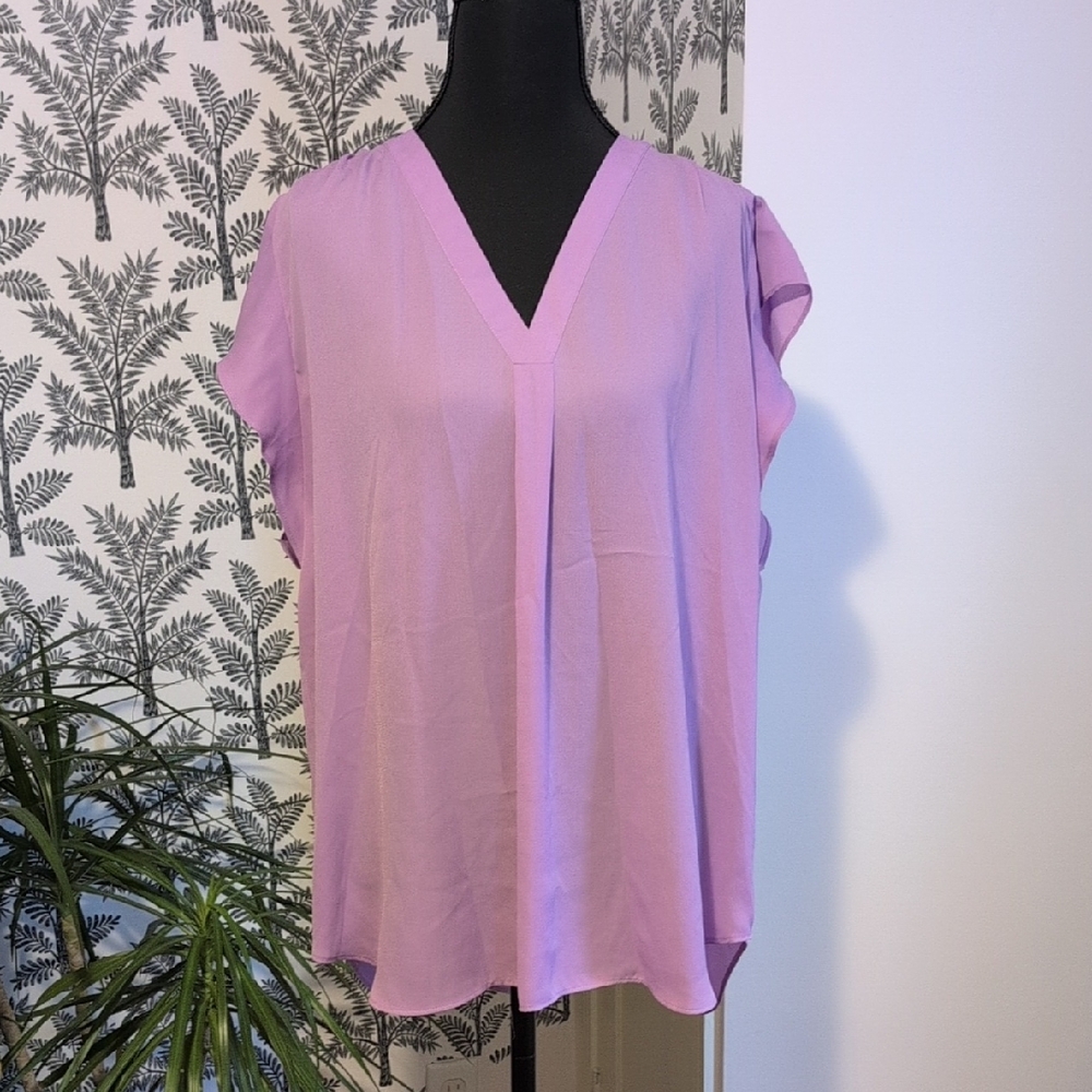 Chaus Women's V-Neck Lavender Top